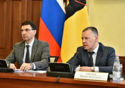 At a meeting of the Yaroslavl Region Government with the participation of the Presidential Plenipotentiary Envoy to the Central Federal District, Igor Olegovich Shchegolev, measures to support responsible business in the region were discussed. | 563